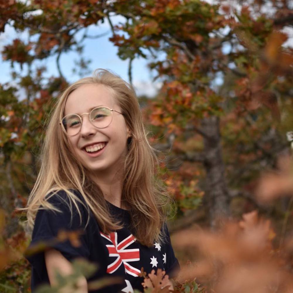 Meet your Posher, Claire